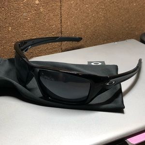 oakley mens sun glasses